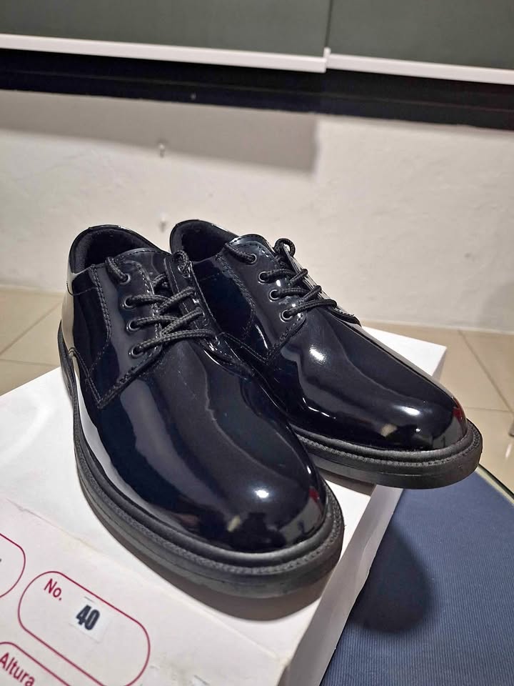 Zapatos Patentes